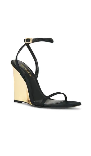 Nelly Wedge Sandal in . Size 36. Also in 37, 37.5, 38, 40 - retrofete - Modalova