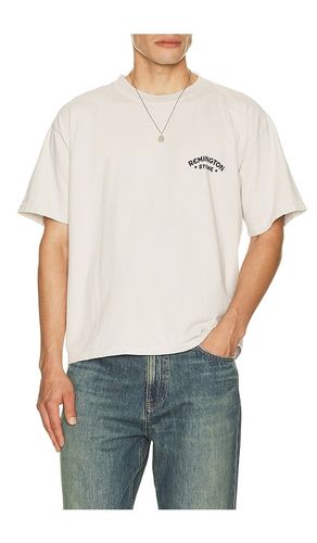 Cowboy 2 Tee in . Taglia L. Also in XXL/2X - Remington Stone - Modalova
