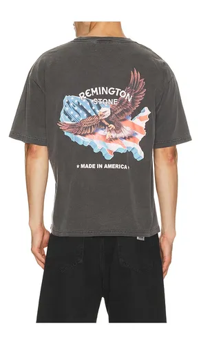 Eagle Tee in . Taglia S. Also in M, L, XXL/2X, XS - Remington Stone - Modalova