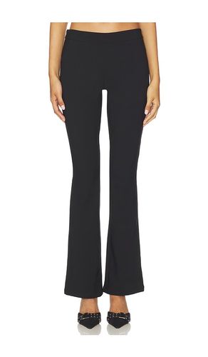 Tashi Flare Pants in . Taglia L. Also in XL - Runaway The Label - Modalova
