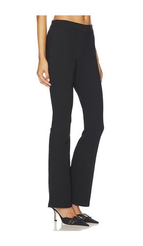 Tashi Flare Pants in . Taglia L. Also in XL - Runaway The Label - Modalova