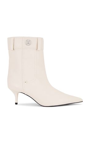 Miranda Bootie in Ivory. - size 10 (also in 6, 6.5, 7.5, 8.5, 9.5) - Schutz - Modalova