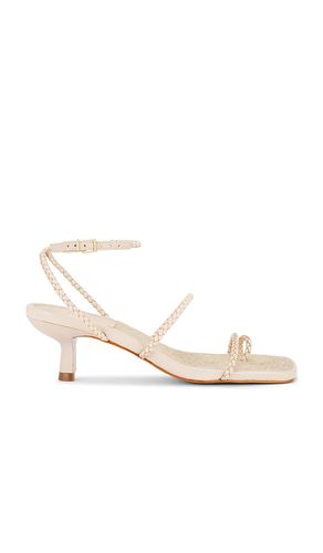 Kaya Mid Sandal in Cream. - size 10 (also in 6, 6.5, 7.5, 8, 8.5, 9, 9.5) - Schutz - Modalova