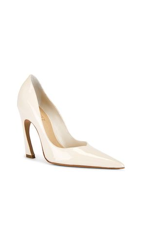 Lexi Pump in . Size 8.5. Also in 6 - Schutz - Modalova