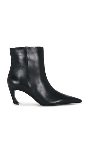 Lexi Bootie in . Size 10. Also in 6, 6.5, 7, 7.5, 8, 8.5, 9, 9.5 - Schutz - Modalova