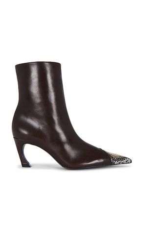 Lexi Pull-on Bootie in . Size 10. Also in 6, 6.5, 7, 7.5, 8, 8.5, 9, 9.5 - Schutz - Modalova