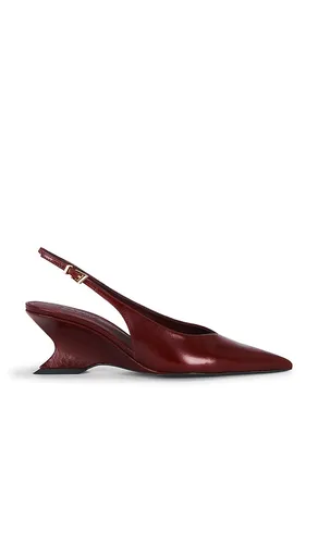 Siena Mid Buckle Pump in . Size 10. Also in 7, 9.5 - Schutz - Modalova