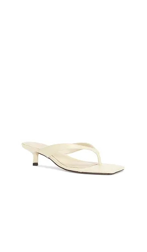 Marjorie Sandal in Ivory. - size 10 (also in 6, 6.5, 7, 8, 8.5, 9.5) - Schutz - Modalova