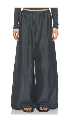 Silk Adjustable Balloon Pants in Black. - size L (also in M, S, XL, XS) - St. Agni - Modalova