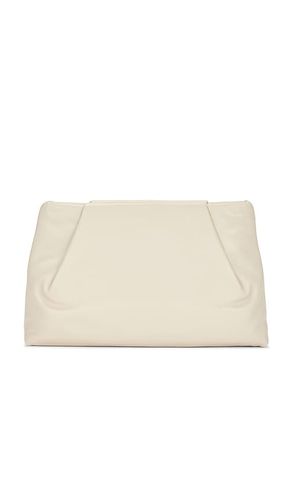 St. Agni Soft Tuck Clutch in Cream - St. Agni - Modalova