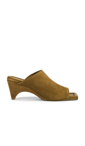 Suede Arc Wedge in Tan. - size 36 (also in 37, 38, 39, 40, 41) - St. Agni - Modalova
