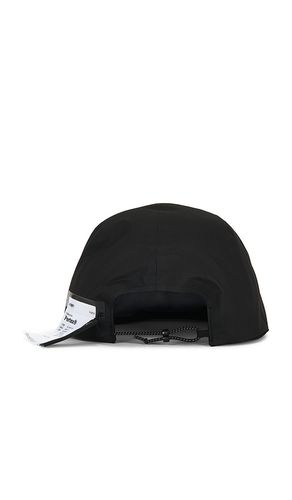 Satisfy KAPPE PERTEX in Black - Satisfy - Modalova
