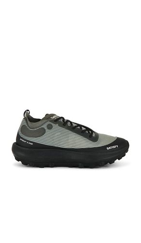 The Rocker Sneaker in . Size 10. Also in 10.5, 11, 11.5, 12, 13, 8, 9 - Satisfy - Modalova