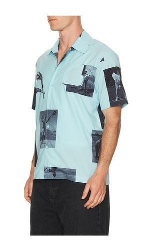 Assistance Please Shirt in . Taglia L. Also in M, S, XL/1X - Students Golf - Modalova