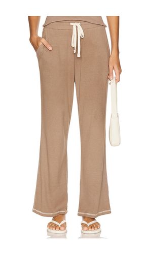 Rib Lounge Crop Flare in . Size M. Also in S, XS - SUNDRY - Modalova