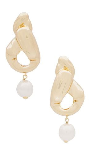 Faux Pearl Drop Earrings in Metallic - self-portrait - Modalova