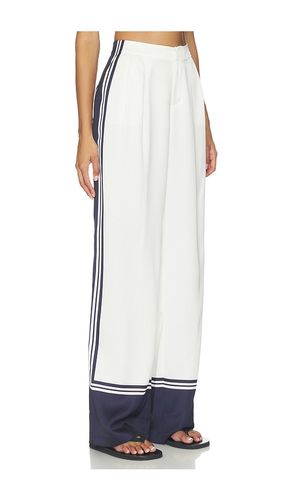 Marlowe Satin Pant in . Taglia S. Also in L, XL - SEROYA - Modalova