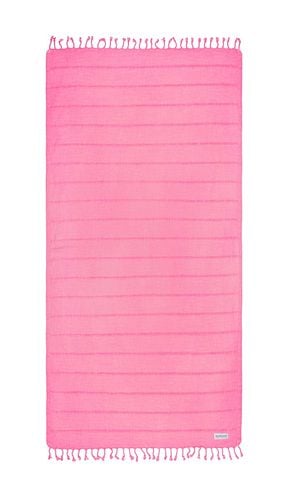 Sand Free Beach Towel in Pink - Sunkissed - Modalova