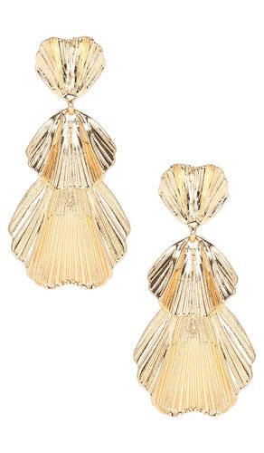 Petals Earring in Metallic - SHASHI - Modalova