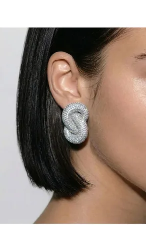 Le Deux Pave Earring in - SHASHI - Modalova