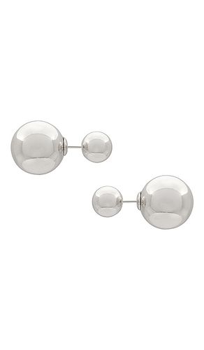 Double ball earring en color metálico talla all en - Metallic Silver. Talla all - SHASHI - Modalova
