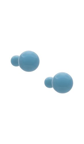 SHASHI Double Ball Earring in Blue - SHASHI - Modalova