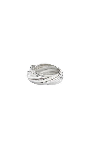 Super Vera Ring in . Taglia 6. Also in 5 - SHASHI - Modalova