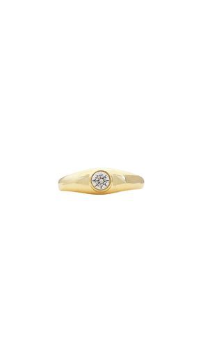 Bold Solitaire Ring in Metallic . - size 7 (also in 8) - SHASHI - Modalova