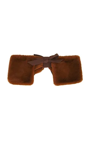 Faux Fur Bow Belt in - Shushu/Tong - Modalova