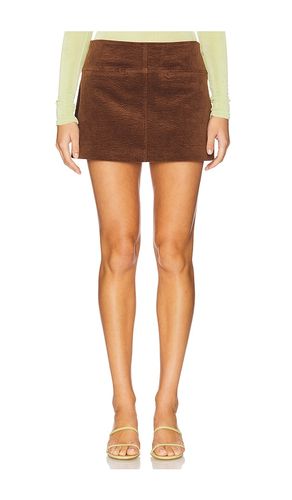 Twiggy Corduroy Mini Skirt in Coral. - size L (also in M, S, XL, XS) - SIMONMILLER - Modalova