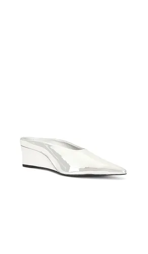 Pointed Gala Wedge Pump in . Size 37. Also in 38, 40 - SIMONMILLER - Modalova