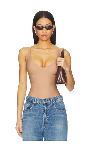 Body Plunge Bodysuit in Taupe. - size 2X (also in XS) - SKIMS - Modalova
