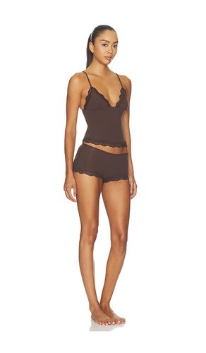 Fits Everybody Lace Triangle Cami & Boyshort Set in Brown. - size L (also in M, XL, XXL) - SKIMS - Modalova