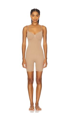 Seamless Sculpt Mid Thigh Bodysuit in Beige. - size L (also in S, XS, XXL, XXS) - SKIMS - Modalova