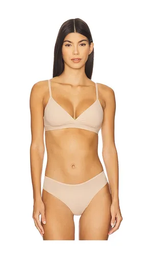 Fits Everybody Crossover Bralette in Tan. - size S (also in XXL) - SKIMS - Modalova