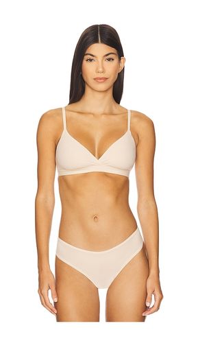 Fits Everybody Crossover Bralette in Nude. - size S (also in XS) - SKIMS - Modalova