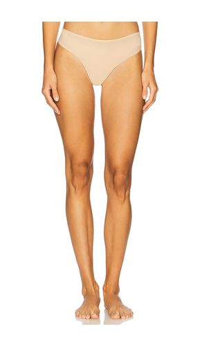 Fits Everybody Thong in Tan. - size L (also in XL, XXL) - SKIMS - Modalova
