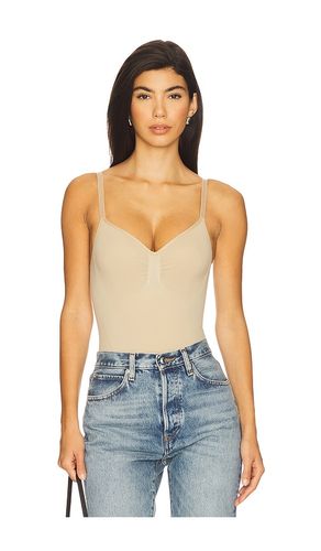 Seamless Sculpt Bodysuit Brief in Tan. - size L (also in M, S, XS, XXL, XXS) - SKIMS - Modalova