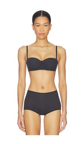 Fits Everybody Strapless Bra in Black. - size 32A (also in 32B, 32C, 32DD, 34B, 34C, 34D, 34DD, 36A, 36B, 36C, 36D, 38B) - SKIMS - Modalova