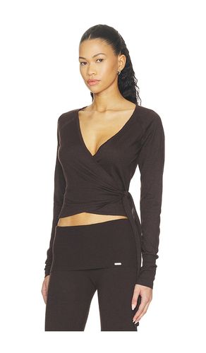 Essential Sweaters Wrap Sweater in Brown. - size L (also in M, S, XL, XS) - SKIMS - Modalova