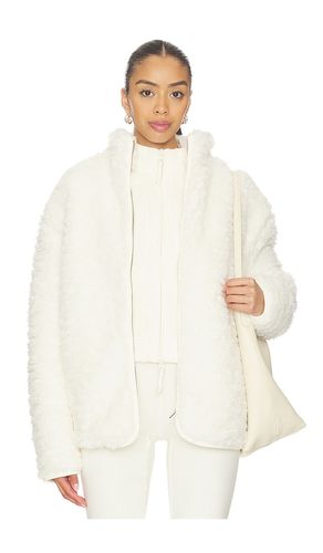 Faux Fur Zip Up Mock Neck Jacket in Cream. - size L (also in M) - SKIMS - Modalova