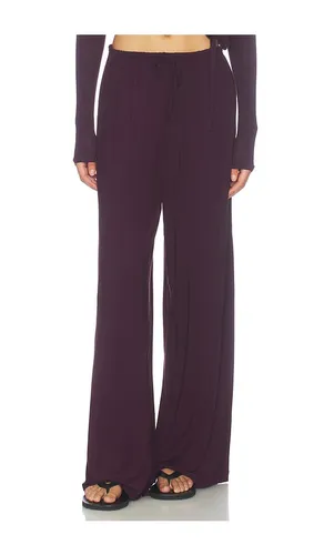 Cloud Sleep Pant in Wine. - size L (also in M, S, XL, XS, XXS) - SKIMS - Modalova