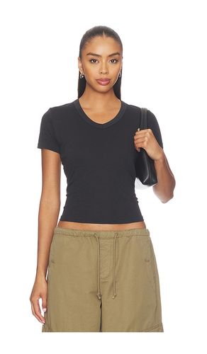 Worn in Jersey Baby V Neck Tee in Black. - size L (also in M, S) - SKIMS - Modalova