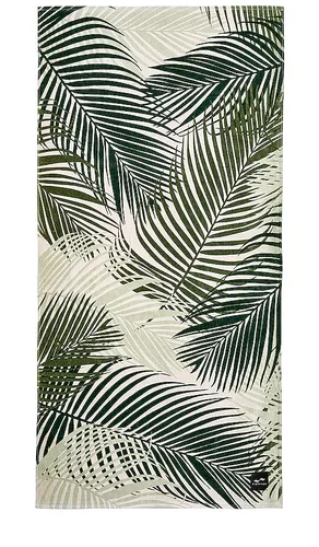 Slowtide Beach Towel in Green - Slowtide - Modalova