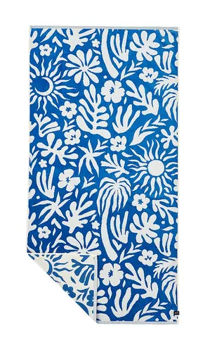Slowtide Sunny Towel in Blue - Slowtide - Modalova