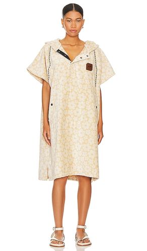 Ginny Poncho in . Taglia S/M. Also in - Slowtide - Modalova