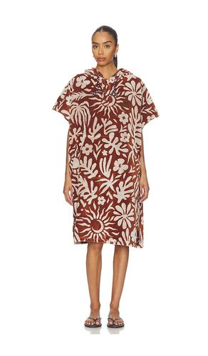 Sunny Poncho in . Taglia S-M. Also in - Slowtide - Modalova