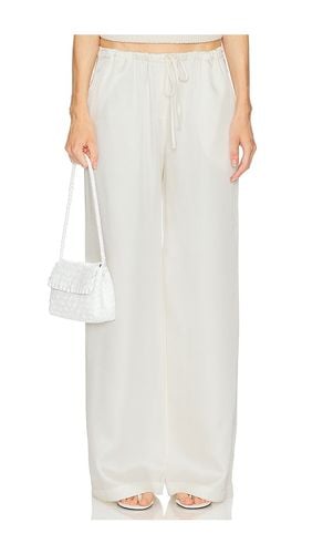 Gemma Straight Leg Pant in Cream. - size L (also in M, S) - SABLYN - Modalova