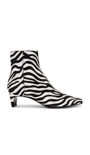 Delvie Boot in Black,White. - size 6 (also in 6.5, 7.5, 8) - Steve Madden - Modalova