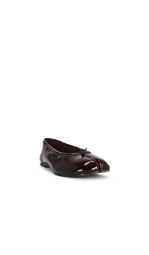 Calico Flat in Burgundy. - size 10 (also in 8.5, 9.5) - Steve Madden - Modalova